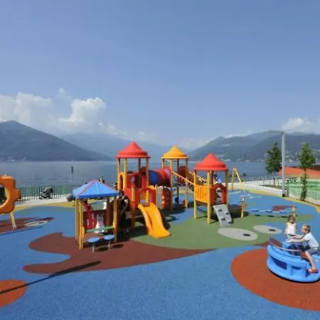 Sleeps 4 Pool Air Con T421414 Apartment Maccagno