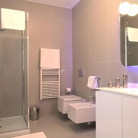 Apartment Sleeps 4 Pool Air Con T421414